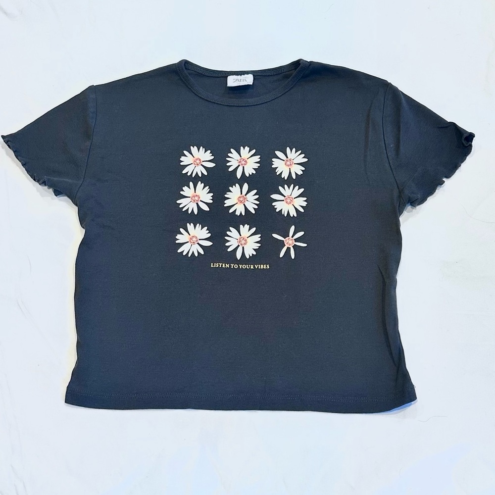 ZARA Short Sleeve Cropped Graphic Retro Top - Picture 2 of 7